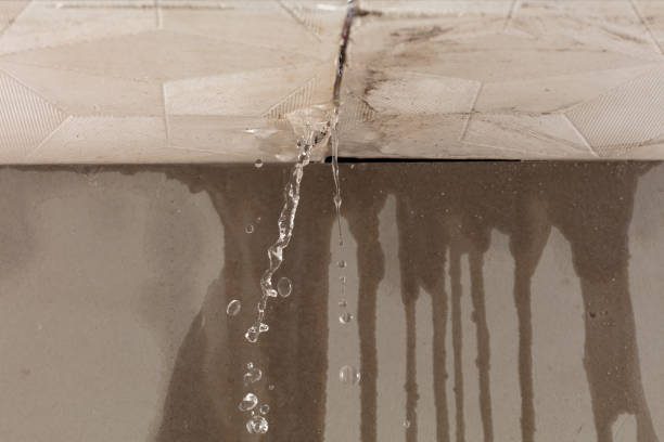 Professional Burst Pipe Cleanup technician working in White City, OR